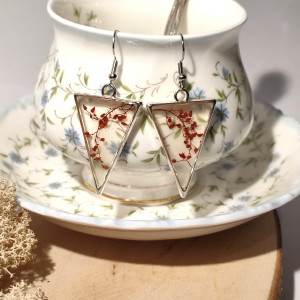 Kolczyki  z żywicy - czerwone kwiaty