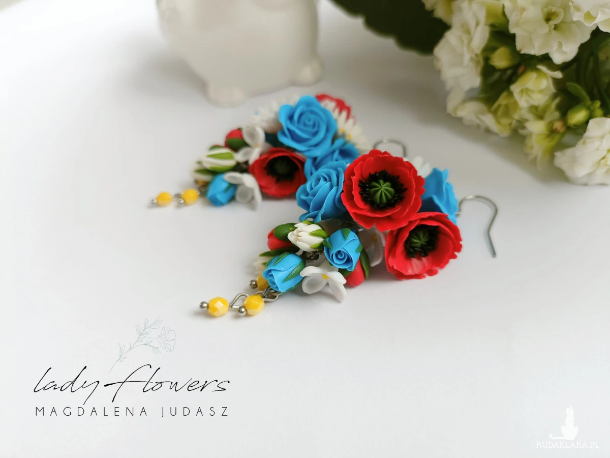 Kolczyki z polnymi kwiatami