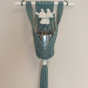 Makrama kwietnik z chwostami