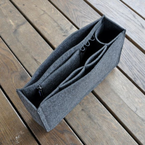 Organizer z filcu do torebki - grafitowy - wąski