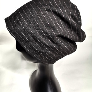 Czapka wiosenna czarna w paski