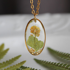 Złota zawieszka złoty wisiorek kwiat naszyjnik żywica z żywicy suszone kwiaty z kwiatami naturalne żywe kwiaty zielona żywica epoksydowa owalna