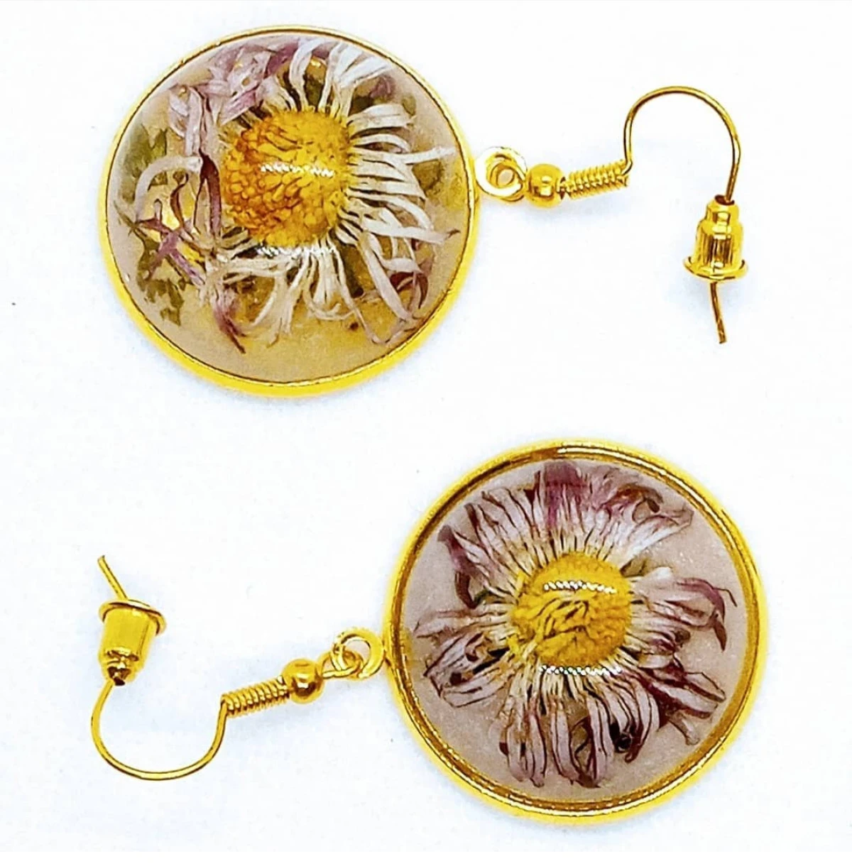 kolczyki stokrotki duże wiszące żywica stal