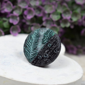 Duży pierścionek "liście" w odcieniach butelkowej zieleni - regulowany