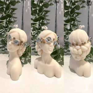 Świeca sojowa kobieta kwiaty we włosach