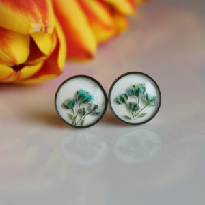 Srebrne kolczyki wkręty sztyfty żywica z żywicy kwiaty z kwiatami suszone prawdziwe kwiaty retro vintage kobiece na prezent delikatne niebieskie błękitne