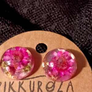 Różowe kolczyki kolczyki z różowym kwiatem kolczyki okrągłe