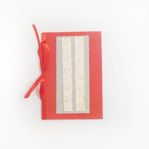 czerwona kartka bez życzeń, kartka z serduszkami, zaproszenie bez tekstu, podziękowanie dla gości