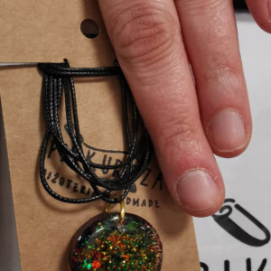 Wisiorek Holo plus pierścionek opalizujący zestaw