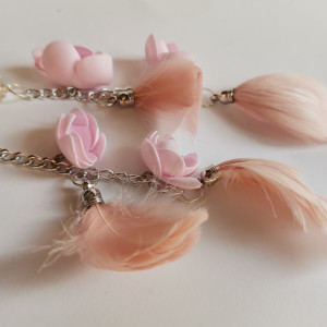 Klipsy pudrowe  kwiaty wiszące