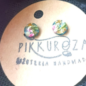 Mini wkrętki zielone wkrętki drobne kolczyki na wiosnę