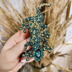 Broszka jaszczurka zielono złota sutasz