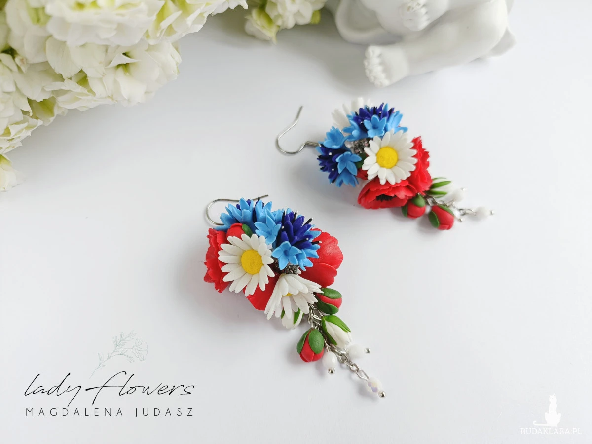 Kolczyki z polnymi kwiatami
