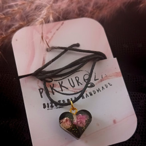 Naszyjnik z różową gipsówką serduszko z gipsówką