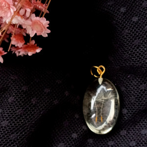 Naszyjnik z dmuchawcem w żywicy dmuchawiec żywica