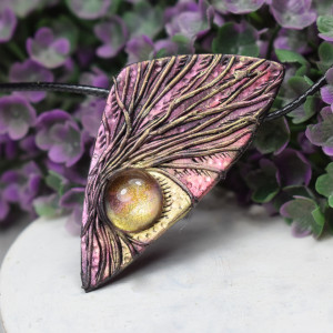 Wisiorek "Doreen" w odcieniach różu i złota