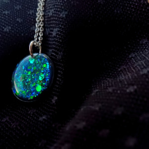 Naszyjnik Holo zielony naszyjnik z żywicy