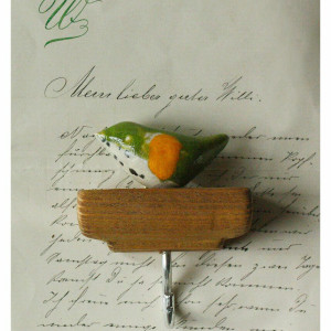 Wieszaczek z limonkowym ptaszkiem