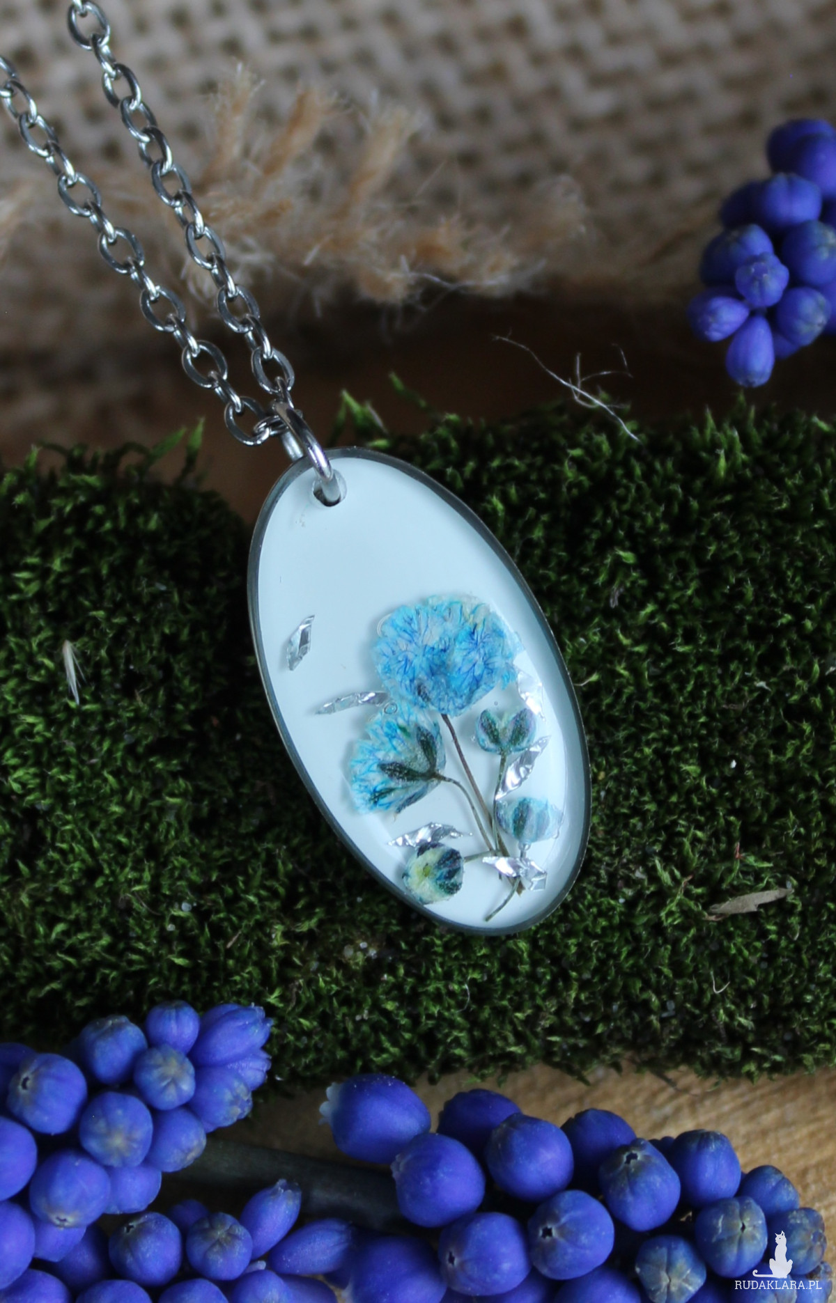 Srebrna jajowata zawieszka srebrny wisiorek kwiat naszyjnik żywica z żywicy kwiaty z kwiatami Niebieska gipsówka