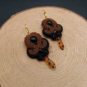 BRĄZOWO CZARNE WISZĄCE KOLCZYKI SUTASZ