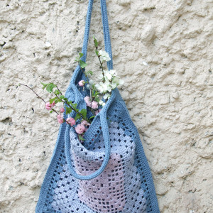 Ażurowa torba - siatka na ramię, kolorowa, bawełniana - Niebieska