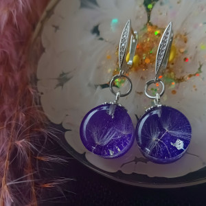 Kolczyki z żywicy wiszące fioletowe kolczyki