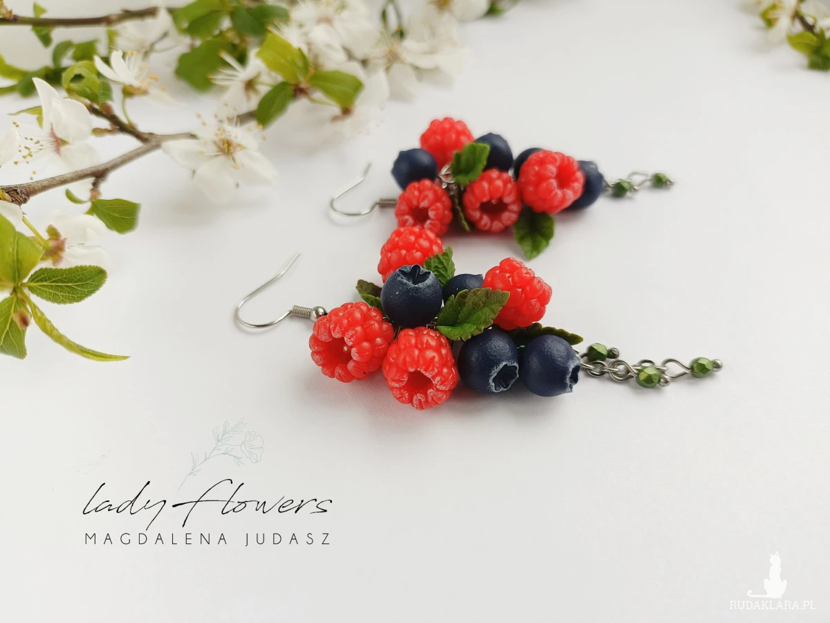 Kolczyki z malinkami i jagodami