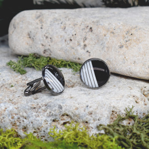 Czarne spinki do mankietów koszuli z oczkiem z geometrycznym wzorem #75