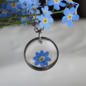 Srebrna zawieszka srebrny wisiorek kwiat naszyjnik żywica z żywicy kwiaty z kwiatami niezapominajki niezapominajkami niezapominajki niezapominajką