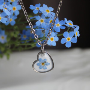 Srebrna zawieszka srebrny wisiorek kwiat naszyjnik żywica z żywicy kwiaty z kwiatami serce serduszko niezapominajki niezapominajkami niezapominajki niezapominajką