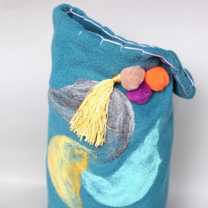 handmade moja mała Iranka nosi komin zamiast wianka a1