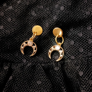 Kolczyki z księżycami