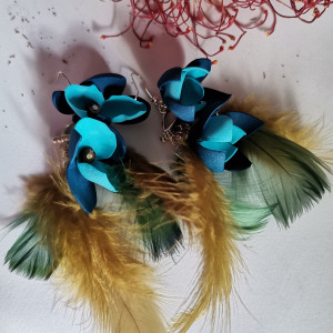 kolczyki  piora kwiaty lekkie folk boho