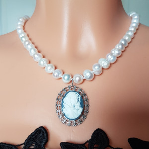 Naszyjnik Camea Matka z Dzieciątkiem w Perłach 23.47