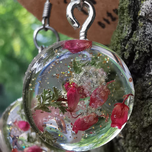 Kolczyki różowe z żywicy