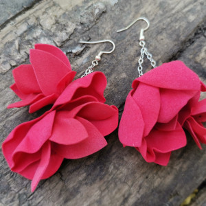 Kolczyki roze kwiaty leciutkie