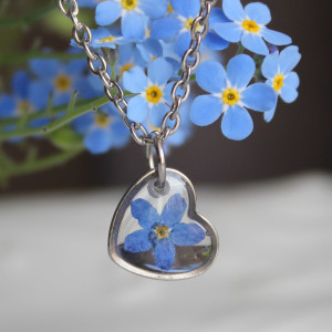 Srebrna zawieszka srebrny wisiorek kwiat naszyjnik żywica z żywicy kwiaty z kwiatami serce serduszko niezapominajki niezapominajkami niezapominajki niezapominajką