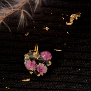 SREBRNe serce ZAWIESZKA barbie SREBRNY WISIOREK KWIAT NASZYJNIK ŻYWICA Z ŻYWICY GIPSÓWKA KWIATY Z KWIATAMI NATURALNE ŻYWE KWIATY RÓŻOWE RÓŻ