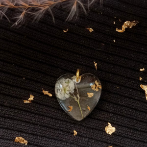Złote serce zawieszka srebrny wisiorek kwiat naszyjnik żywica z żywicy suszone gipsówka z kwiatem naturalne żywe kwiaty różowe róż