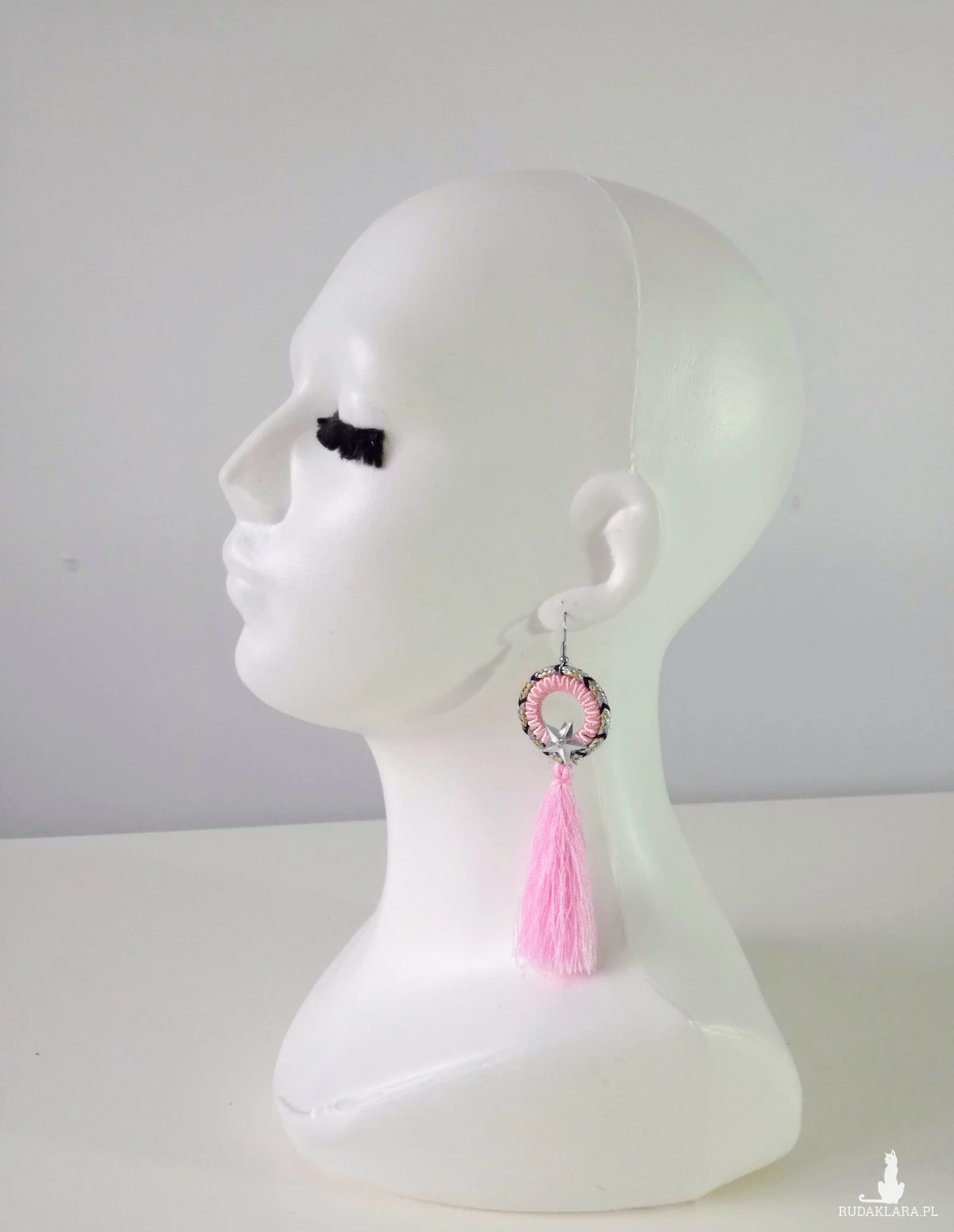 KOLCZYKI ROUND STAR Z GWIAZDKĄ I CHWOSTEM W KOLORZE JASNEGO RÓŻU