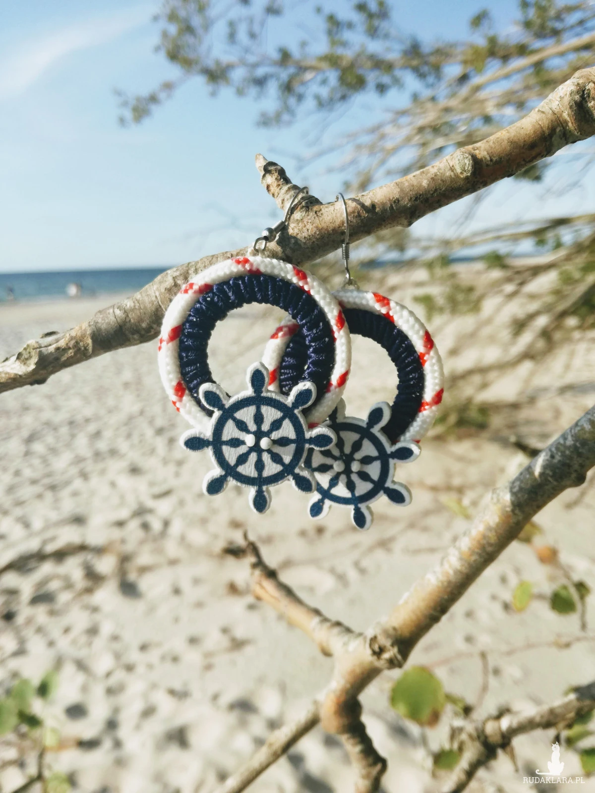 Duże okrągłe kolczyki w stylu marynarskim Round Sailor ze sterem