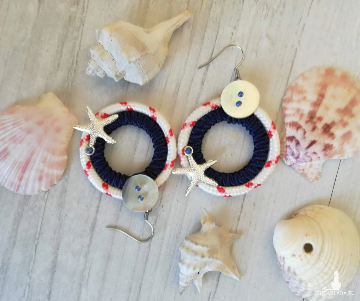 Duże okrągłe kolczyki w stylu marynarskim Round Sailor ze srebrnymi rozgwiadami