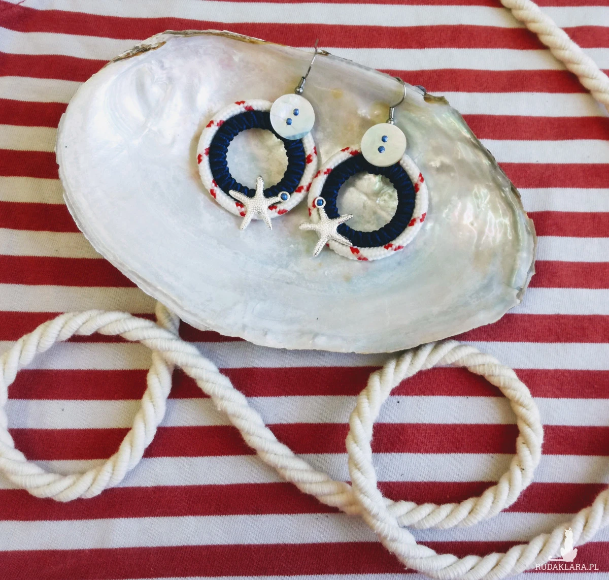 Duże okrągłe kolczyki w stylu marynarskim Round Sailor ze srebrnymi rozgwiadami