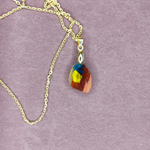 Wisiorek "Padouk with Flowers"