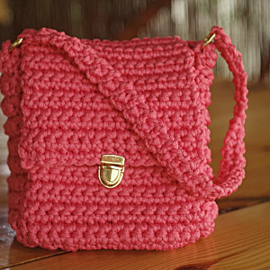 Mini- torebka ze sznurka