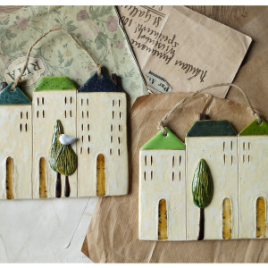 Kamienice z zielonymi daszkami