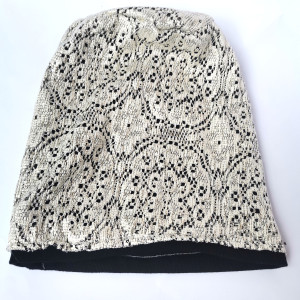 Czapka azurowa w kolorze srebrnym