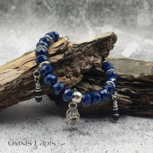 Bransoletka chainmaille - granatowy kryształek, charms