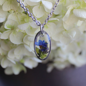Srebrna zawieszka srebrny wisiorek kwiat naszyjnik żywica z żywicy kwiaty z kwiatami niezapominajkami niezapominajki