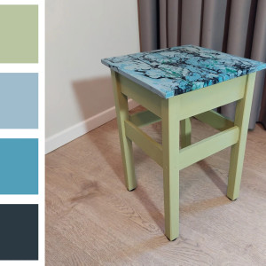 Własnoręcznie malowany handmade taboret / stołek w pastelowych kolorach, art deco